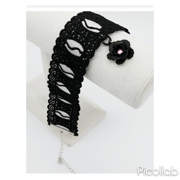 Jewelry - Gothic Rose Choker